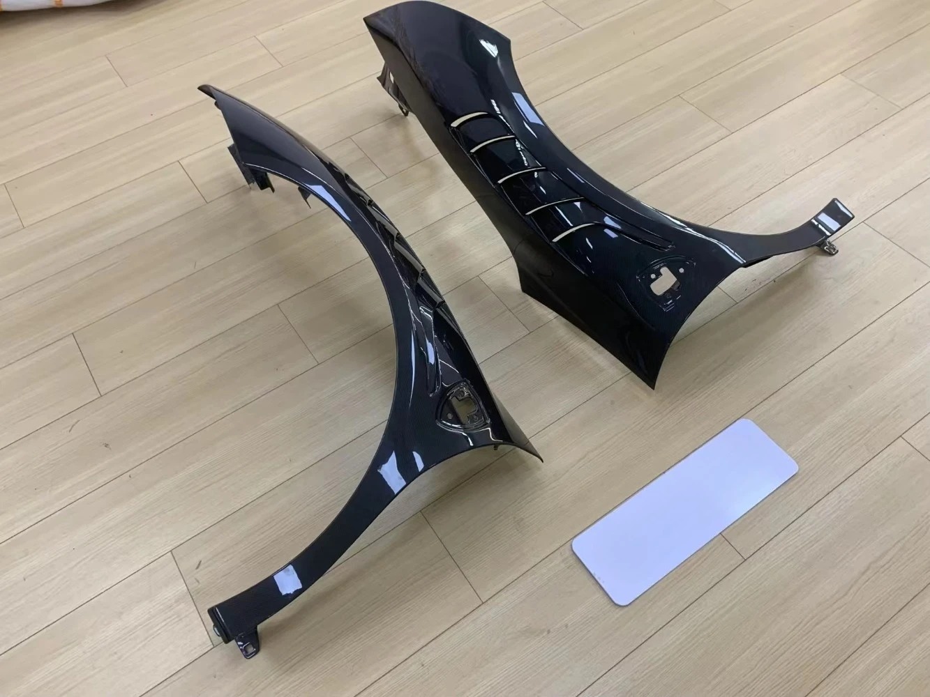 High Quality Fast Delivery Whole Sale Price Dry Carbon Fiber Novitec Fender Body Kits for  SF90